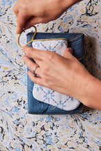 Indlæs billede til gallerivisning Broderet julesok Touch of Blue