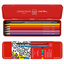 Indlæs billede til gallerivisning Farvelægningssæt Caran d’Ache og Keith Haring