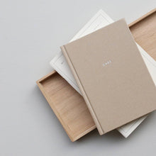 Indlæs billede til gallerivisning Notesbog med emne - Care