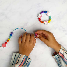 Indlæs billede til gallerivisning Unicorn &amp; Heart armbånd Making Kit
