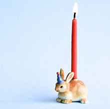 Indlæs billede til gallerivisning Brun kanin fødselsdagslysestage
