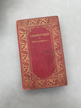 Indlæs billede til gallerivisning Cranford - Mrs. Gaskell - Notesbog
