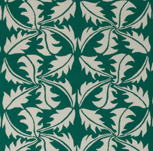 Indlæs billede til gallerivisning Gavepapir Grønne Egeblade
